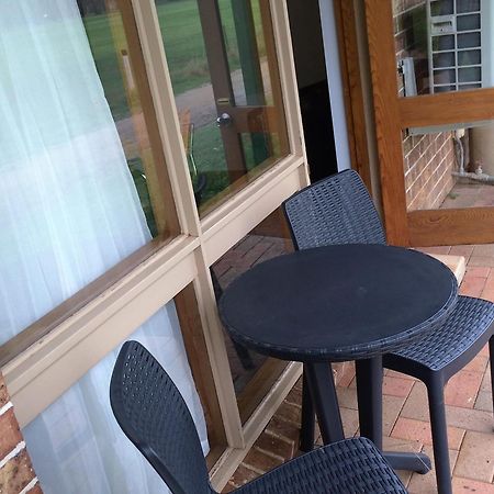 Town & Country Motor Inn Forbes Εξωτερικό φωτογραφία