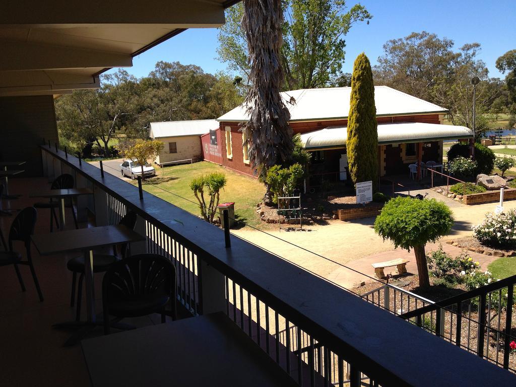 Town & Country Motor Inn Forbes Εξωτερικό φωτογραφία