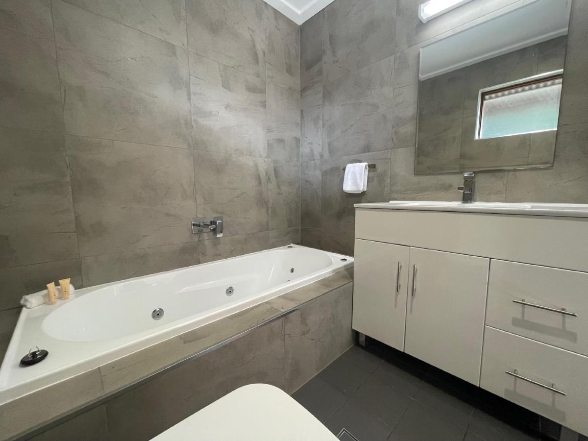 Town & Country Motor Inn Forbes Εξωτερικό φωτογραφία
