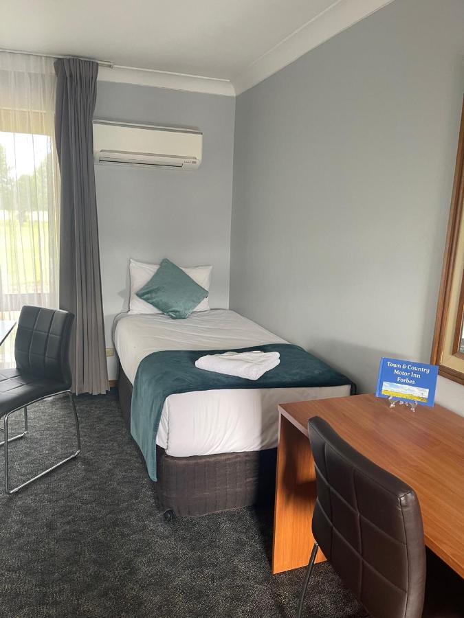 Town & Country Motor Inn Forbes Εξωτερικό φωτογραφία