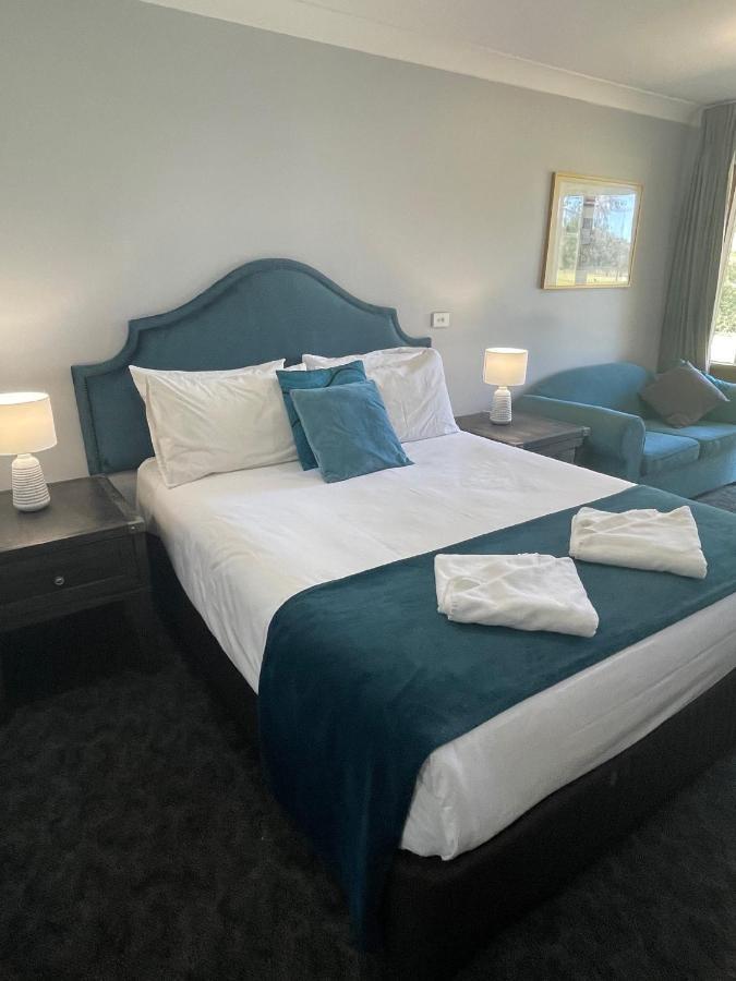 Town & Country Motor Inn Forbes Εξωτερικό φωτογραφία